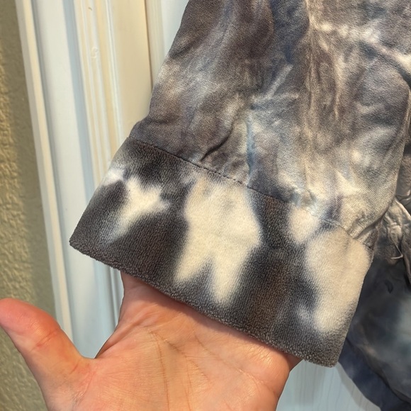 XCVI Izara Tie Dye Velour Trim Cardigan Jacket Sweatshirt Sweater L/XL - Picture 6 of 8